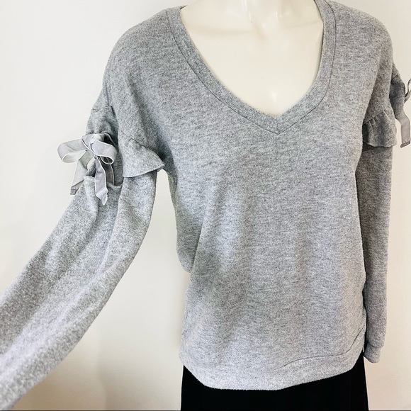 ALMOST FAMOUS 2 SWEATERS |set of 2 v-neck open arm fancy shoulder tie CR… - Picture 3 of 16